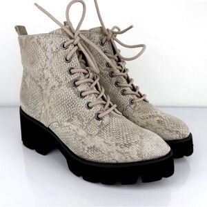 BC Footwear |  Snakeskin Tan Lace Up | 8.5 | Very Good Cond